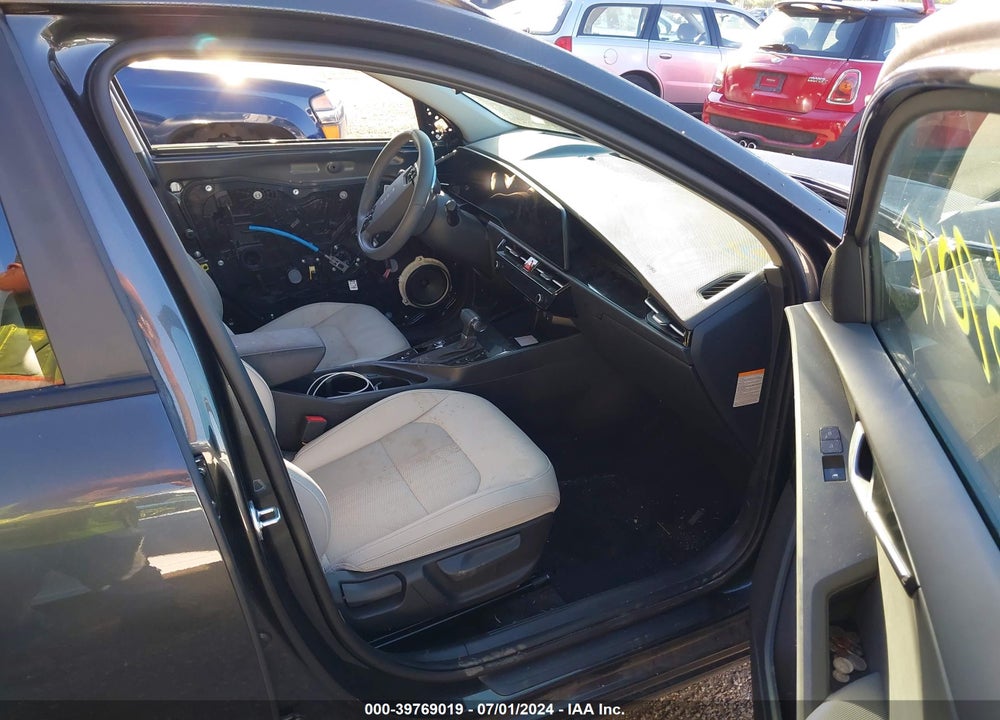 2024 KIA NIRO EX TOURING VIN: KNDCR3LE8R5152393