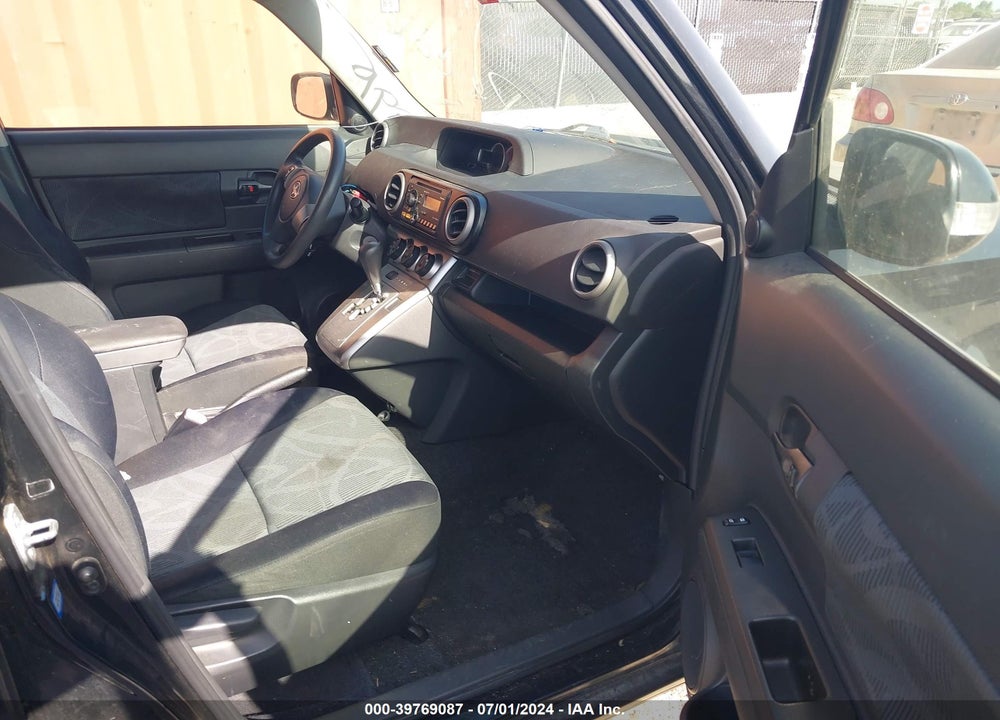 2012 SCION XB VIN: JTLZE4FE5CJ006818
