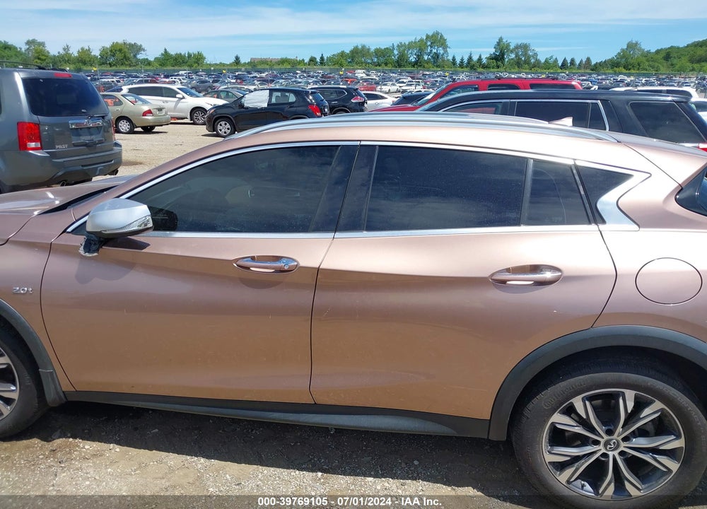 2017 INFINITI QX30 PREMIUM VIN: SJKCH5CR8HA025387