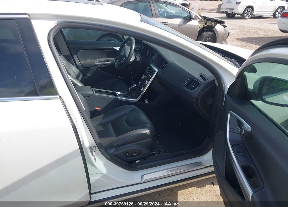2016 VOLVO S60 T5 DRIVE-E PREMIER VIN: YV126MFK5G2409725