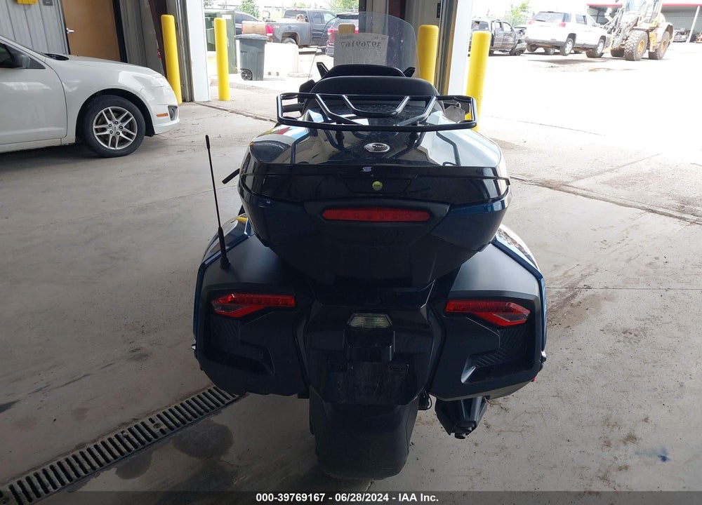 2021 CAN-AM SPYDER ROADSTER RT/RT LIMITED VIN: 2BXNBDD24MV001187