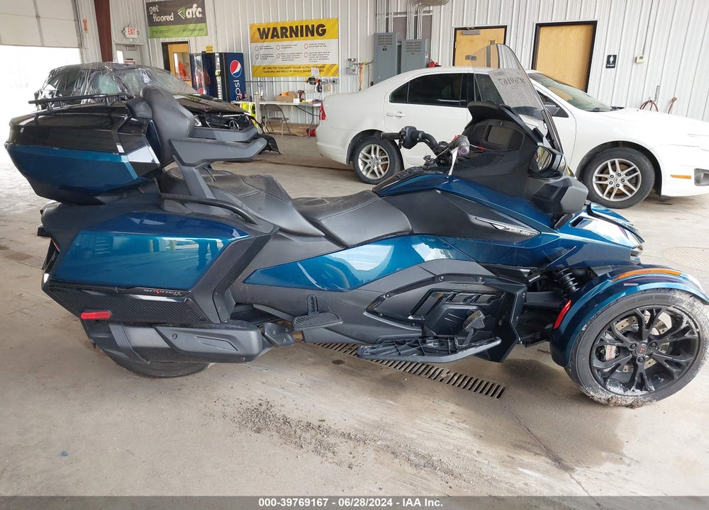 2021 CAN-AM SPYDER ROADSTER RT/RT LIMITED VIN: 2BXNBDD24MV001187