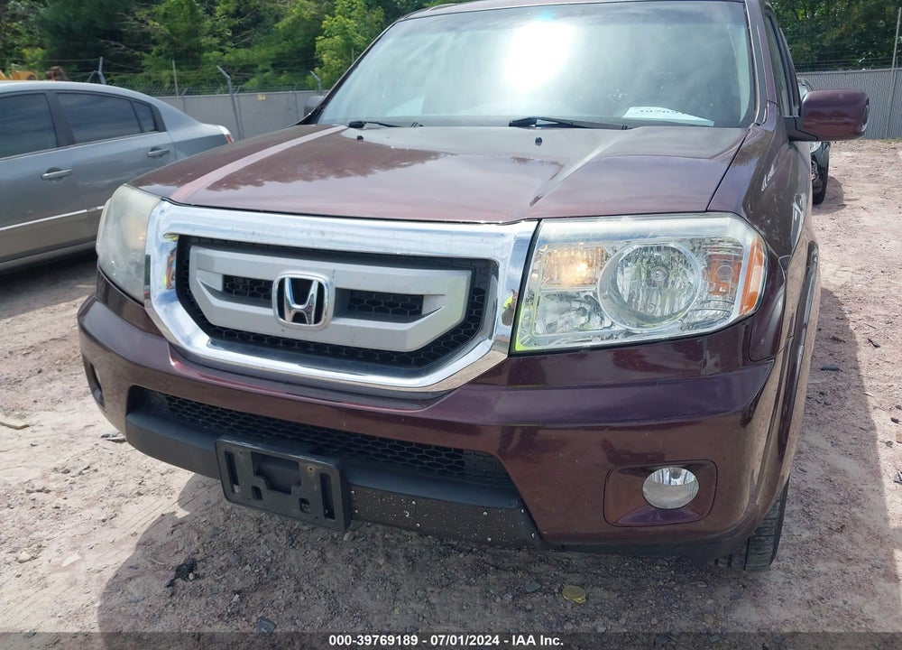 2011 HONDA PILOT EX-L VIN: 5FNYF4H71BB015671