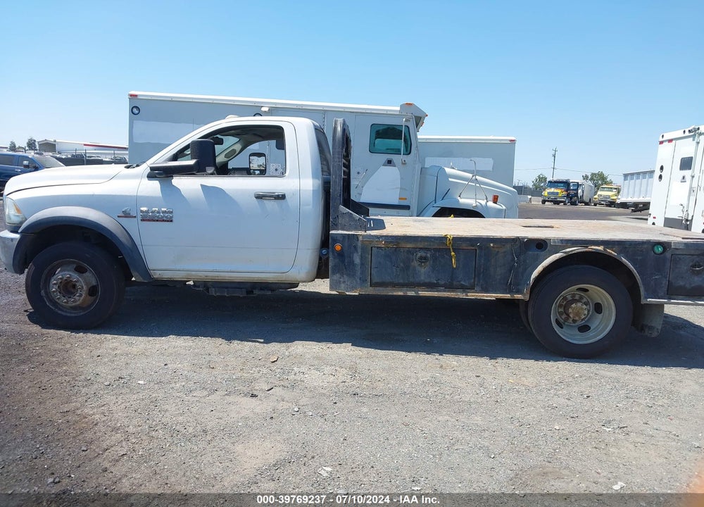 2014 RAM 5500 CHASSIS TRADESMAN/SLT VIN: 3C7WRNBL9EG192142