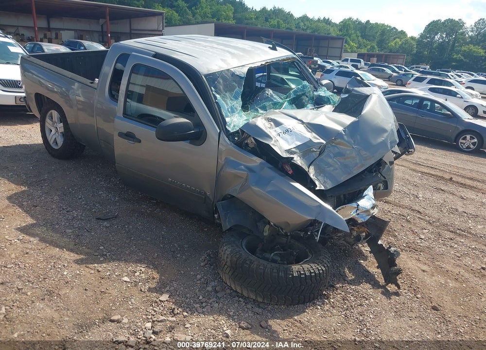 2008 CHEVROLET SILVERADO 1500 LT1 VIN: 2GCEC190881311682