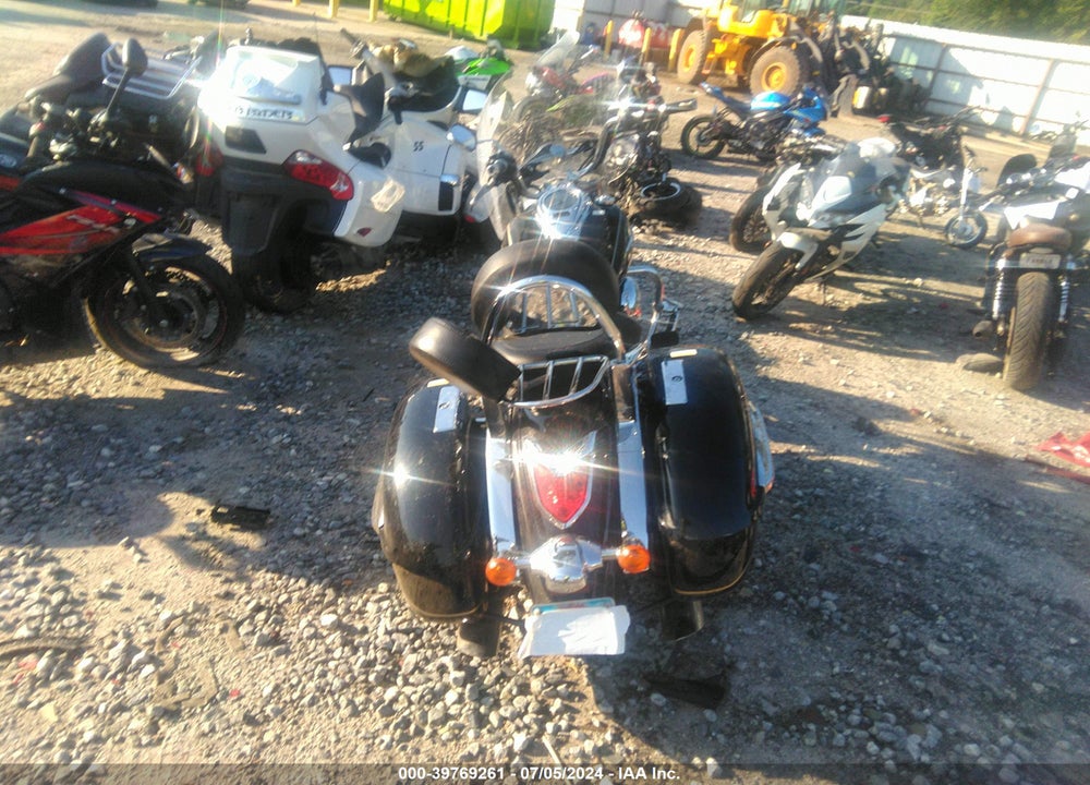 2009 KAWASAKI VN1700 C VIN: JKBVNRC189A001720