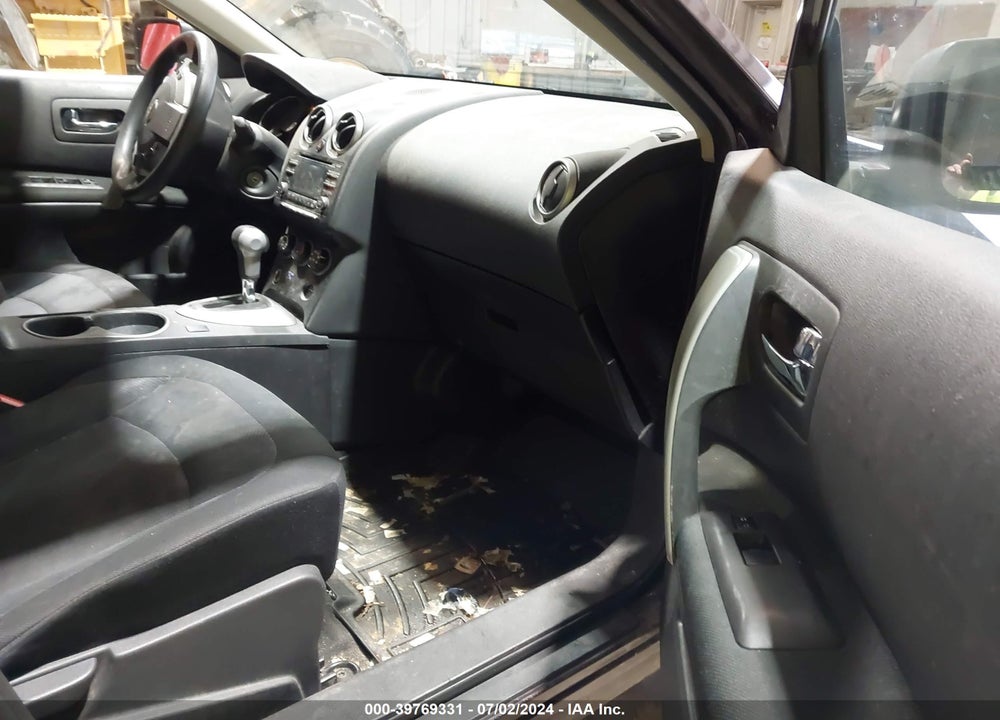 2015 NISSAN ROGUE SELECT S VIN: JN8AS5MVXFW768421