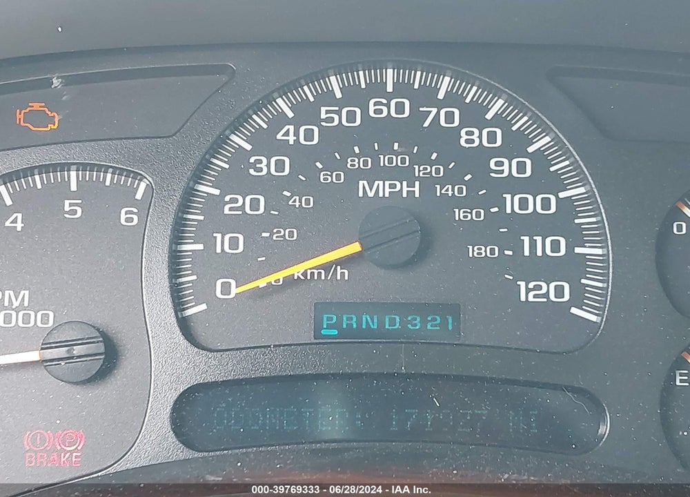 2005 CHEVROLET TAHOE LT VIN: 1GNEC13T45R232586