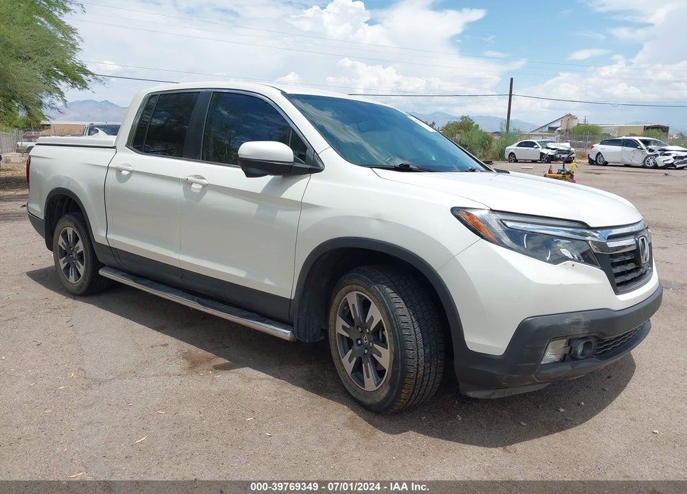2017 HONDA RIDGELINE RTL-T VIN: 5FPYK3F64HB034442