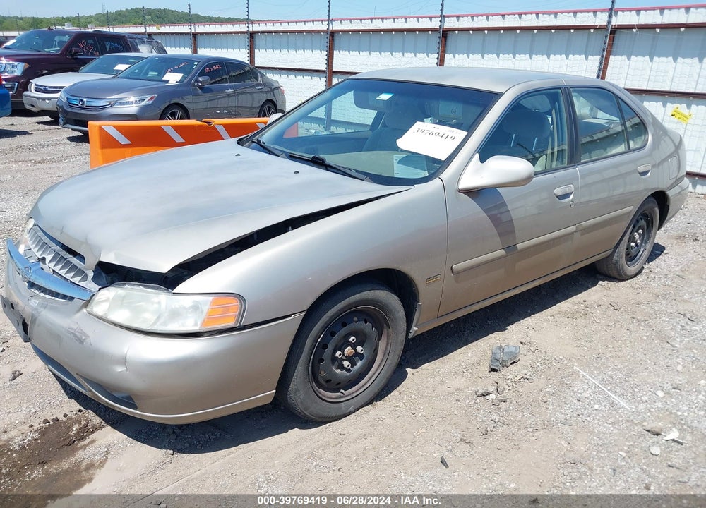 2001 NISSAN ALTIMA GXE VIN: 1N4DL01D81C138921