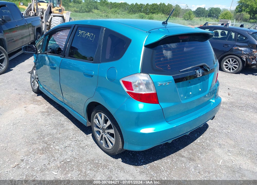 2013 HONDA FIT SPORT VIN: JHMGE8H51DC038788