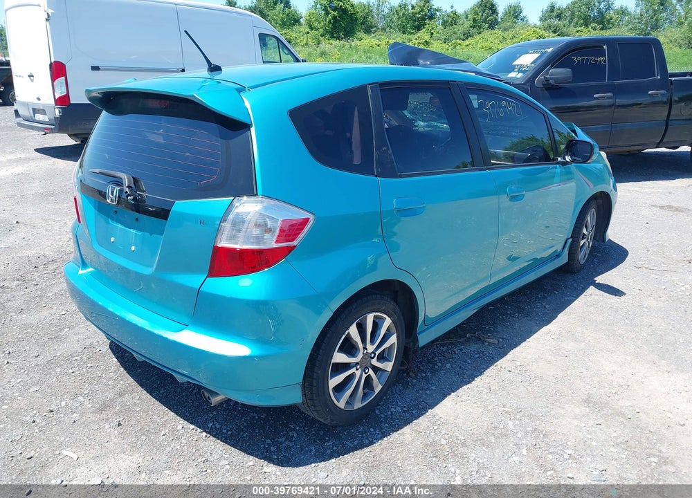 2013 HONDA FIT SPORT VIN: JHMGE8H51DC038788