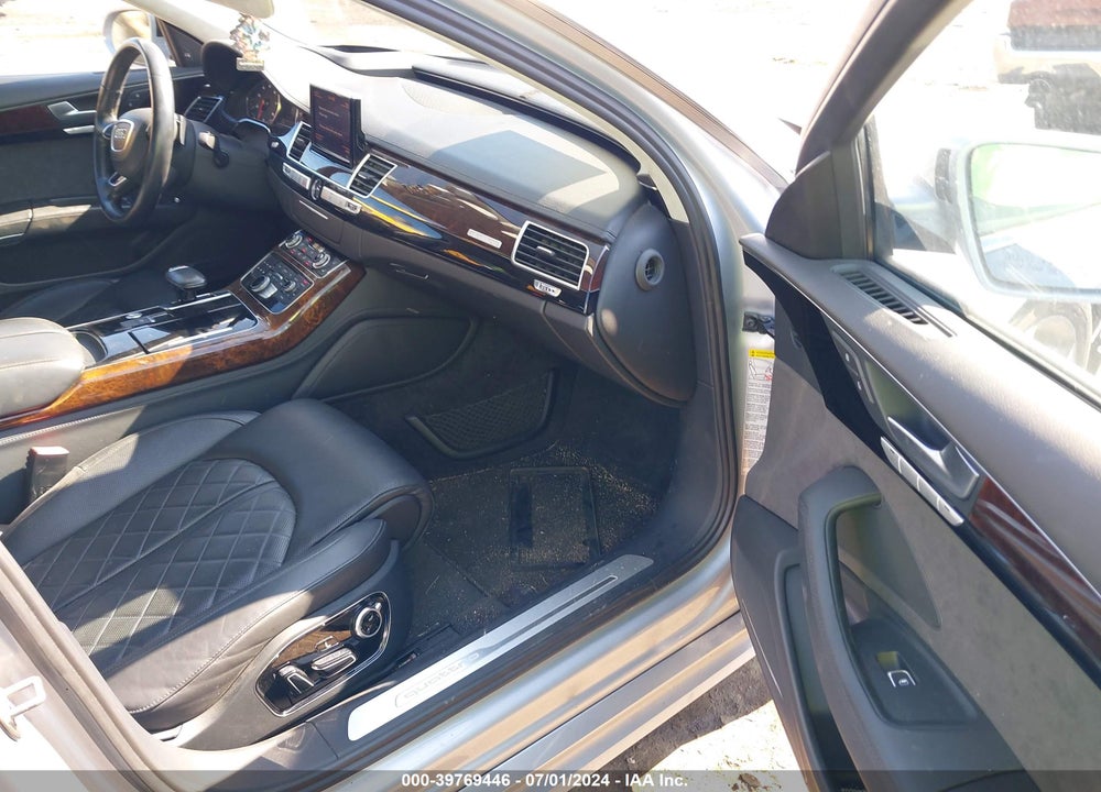 2018 AUDI A8 L 4.0T SPORT VIN: WAU43AFD8JN000774