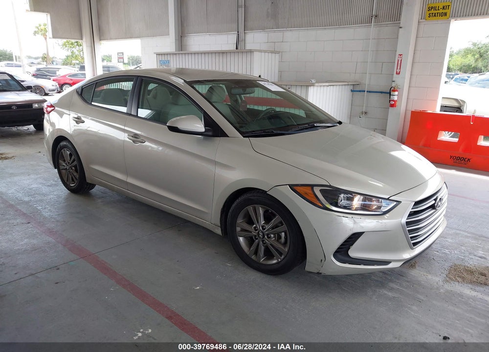 2018 HYUNDAI ELANTRA SEL VIN: 5NPD84LF5JH382483