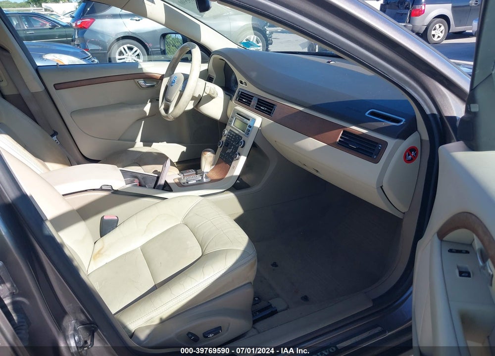 2010 VOLVO XC70 3.2 VIN: YV4960BZ1A1079754