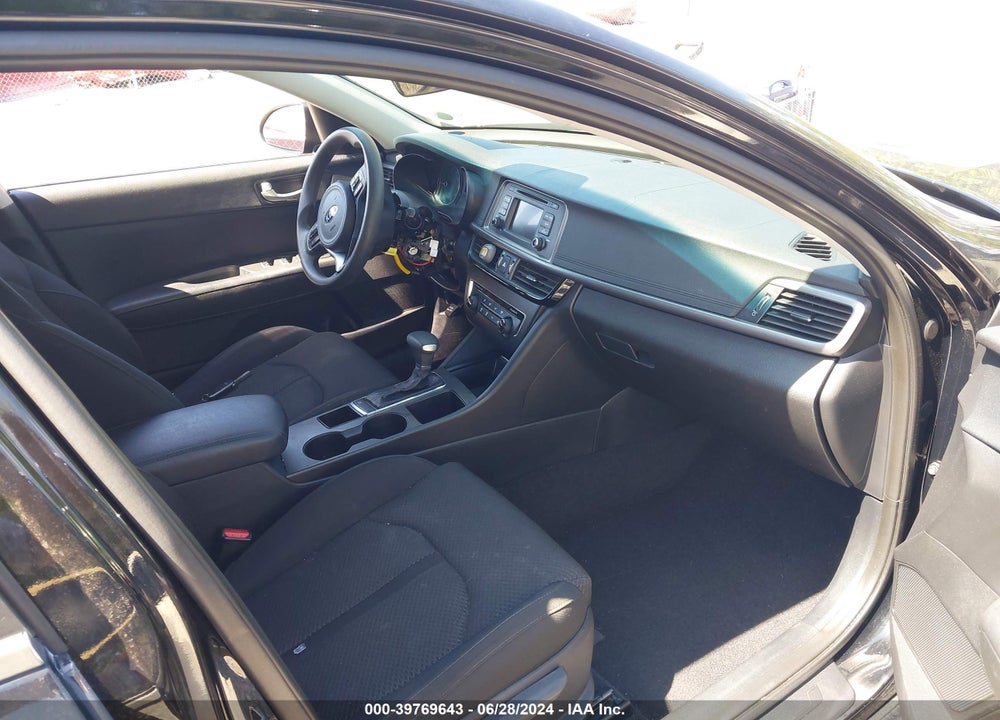 2016 KIA OPTIMA LX VIN: 5XXGT4L32GG080221