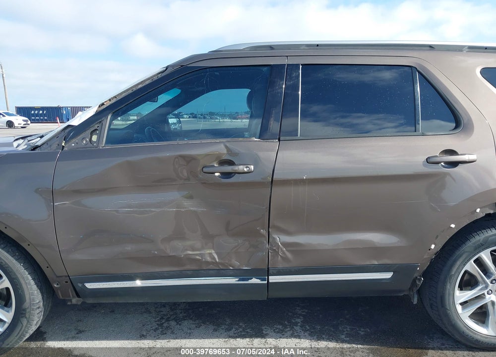 2016 FORD EXPLORER XLT VIN: 1FM5K7D88GGB11269