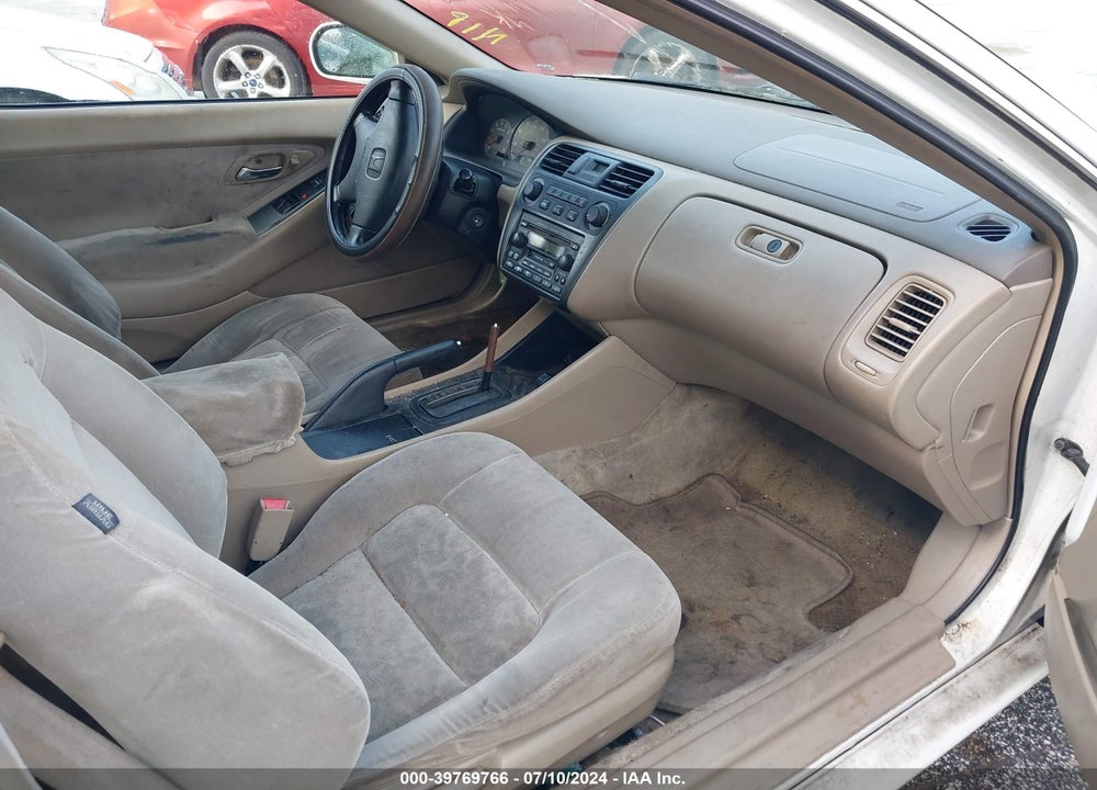 2001 HONDA ACCORD 2.3 EX VIN: 1HGCG325X1A020823