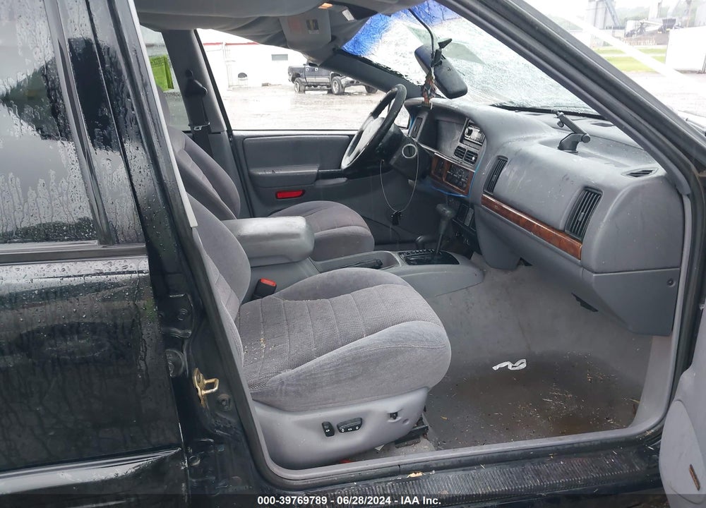 1998 JEEP GRAND CHEROKEE LAREDO VIN: 1J4GZ48S4WC250442