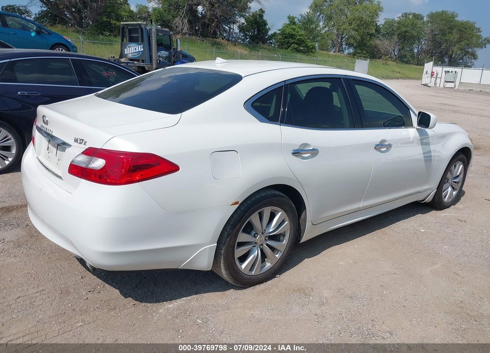 2011 INFINITI M37X VIN: JN1BY1ARXBM372450