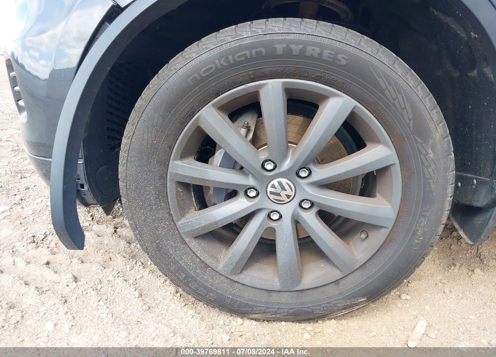 2011 VOLKSWAGEN TOUAREG TDI SPORT VIN: WVGFK9BP3BD004604