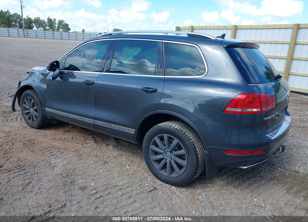2011 VOLKSWAGEN TOUAREG TDI SPORT VIN: WVGFK9BP3BD004604