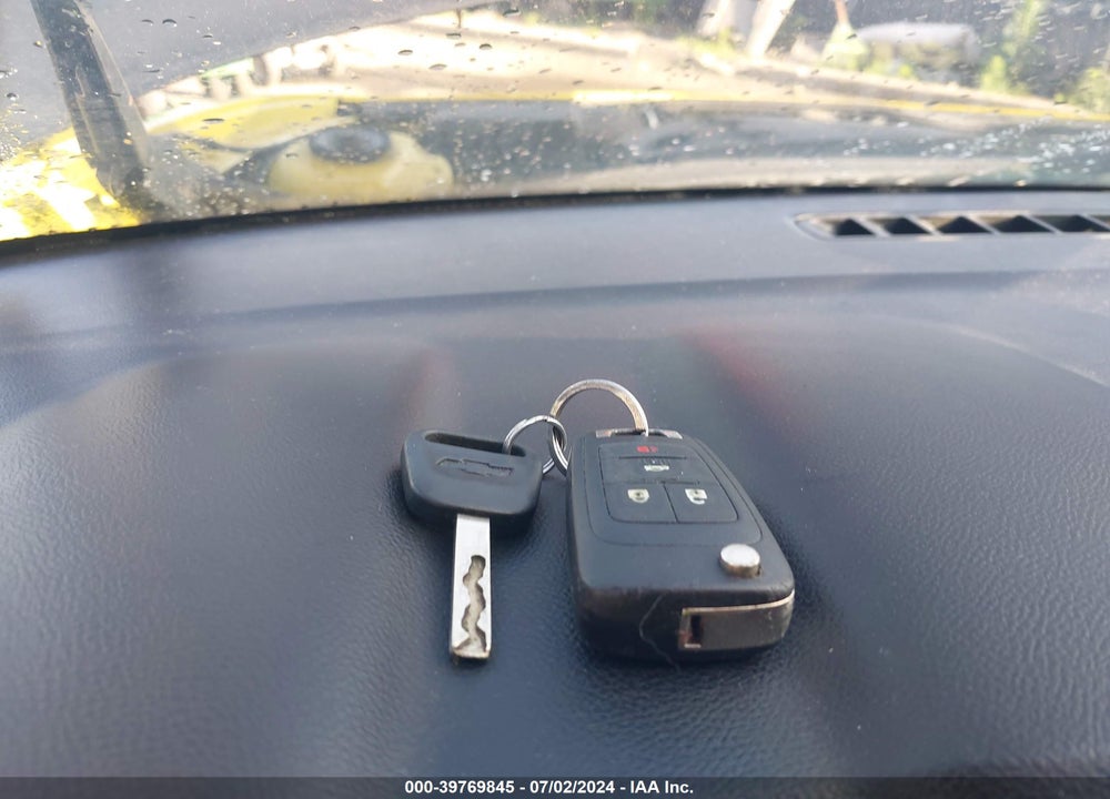 2015 CHEVROLET CAMARO VIN: 2G1FB1E33F9252197