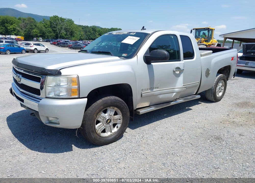 2010 CHEVROLET SILVERADO 1500 LT VIN: 1GCSKSE30AZ118001