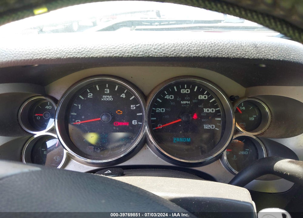 2010 CHEVROLET SILVERADO 1500 LT VIN: 1GCSKSE30AZ118001
