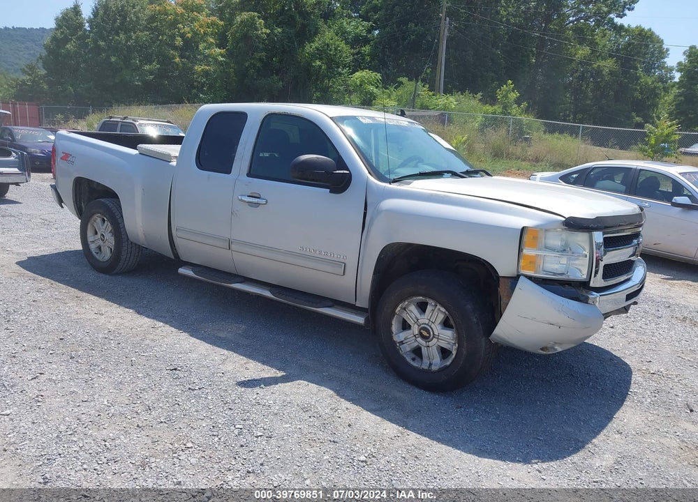 2010 CHEVROLET SILVERADO 1500 LT VIN: 1GCSKSE30AZ118001