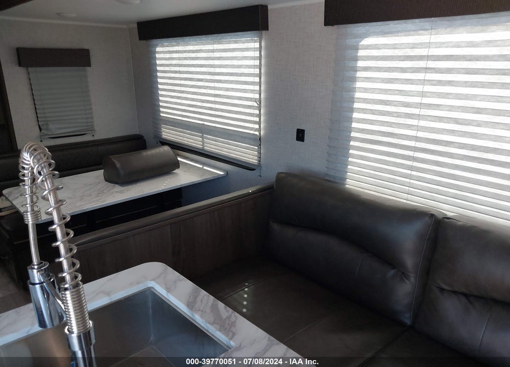 2021 FOREST RIVER OTHER VIN: 5ZT2DESB6M9006474