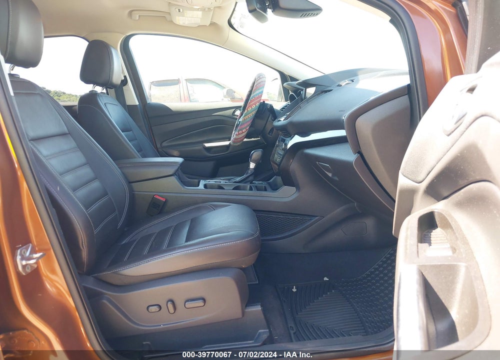 2017 FORD ESCAPE TITANIUM VIN: 1FMCU9JD6HUC33825