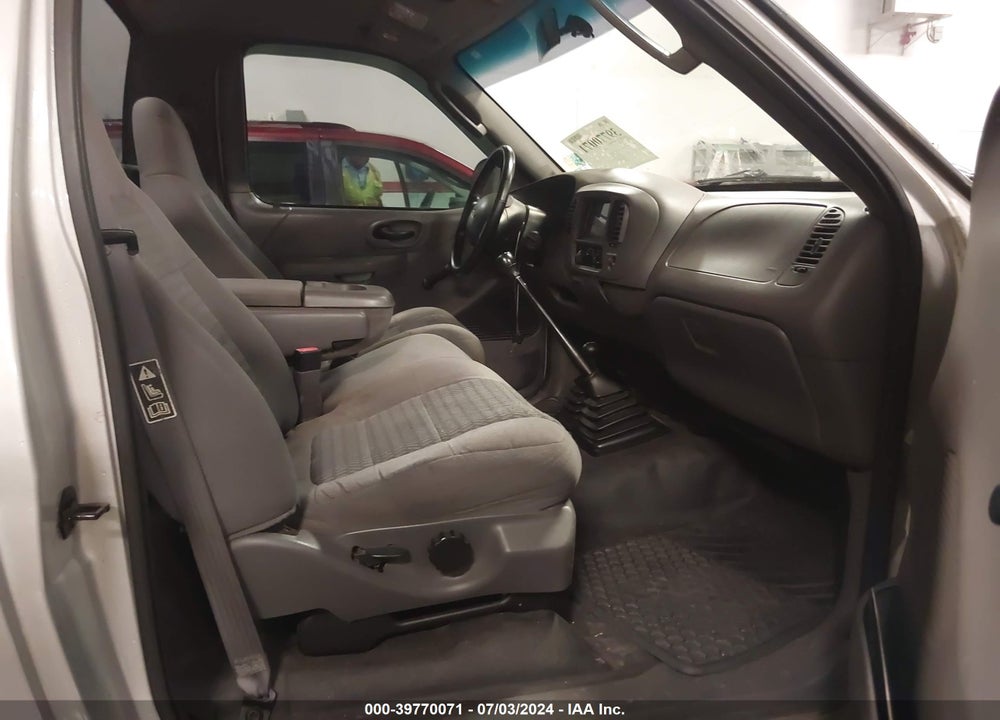 2003 FORD F-150 XL/XLT VIN: 2FTRF08273CA42674