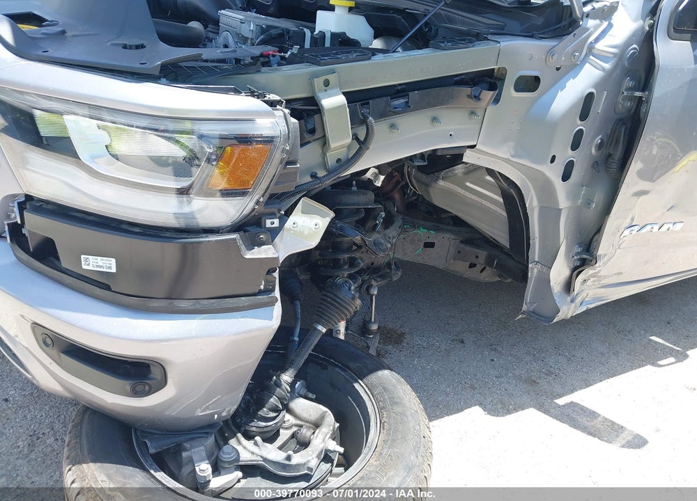 2024 RAM 1500 LAIE  4X4 5'7 BOX VIN: 1C6SRFJT5RN117414
