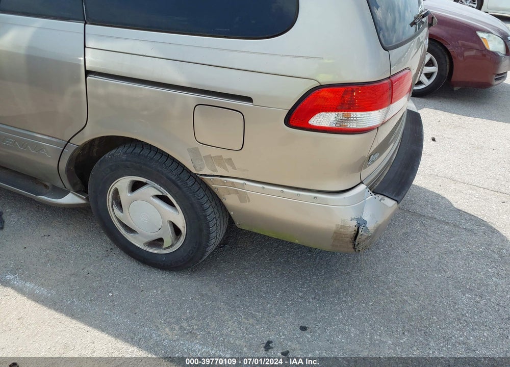 2001 TOYOTA SIENNA XLE VIN: 4T3ZF13C31U381728