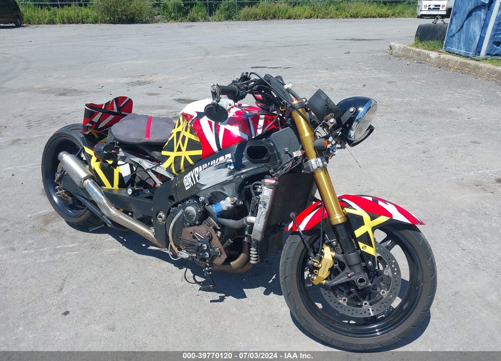 2004 SUZUKI GSX-R1000 VIN: JS1GT75A842100433