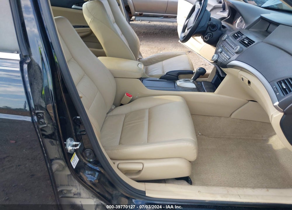 2011 HONDA ACCORD 2.4 SE VIN: 1HGCP2F60BA063906
