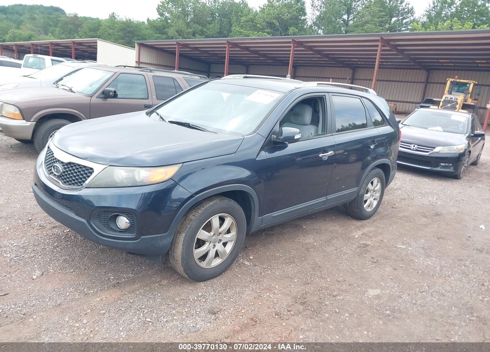 2013 KIA SORENTO LX VIN: 5XYKT3A65DG337512