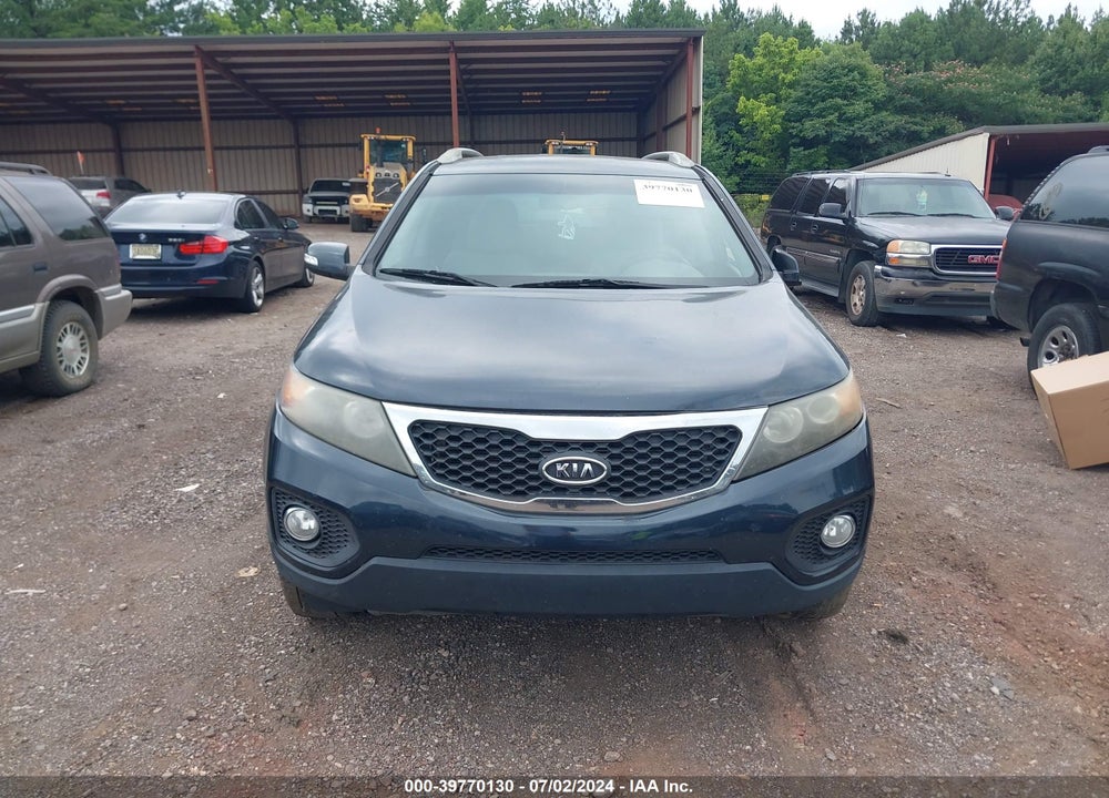 2013 KIA SORENTO LX VIN: 5XYKT3A65DG337512