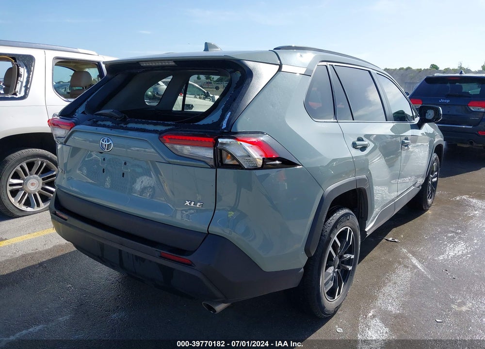 2021 TOYOTA RAV4 XLE VIN: 2T3W1RFV4MW139323