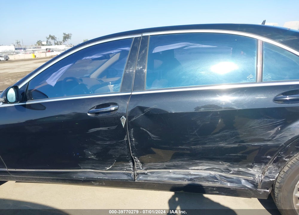 2007 MERCEDES-BENZ S 550 VIN: WDDNG71X47A076160