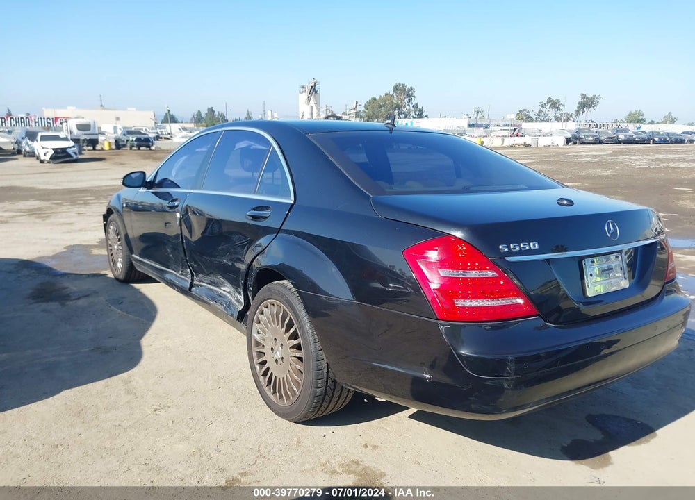 2007 MERCEDES-BENZ S 550 VIN: WDDNG71X47A076160