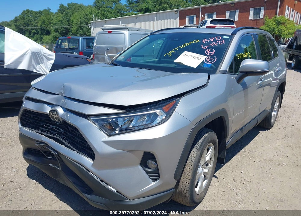 2021 TOYOTA RAV4 XLE VIN: 2T3P1RFV9MC221473