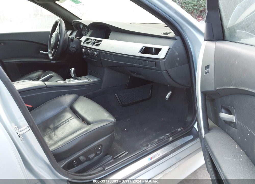2006 BMW M5 VIN: WBSNB93536B583617