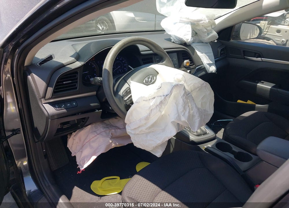 2020 HYUNDAI ELANTRA SEL VIN: 5NPD84LF8LH569526