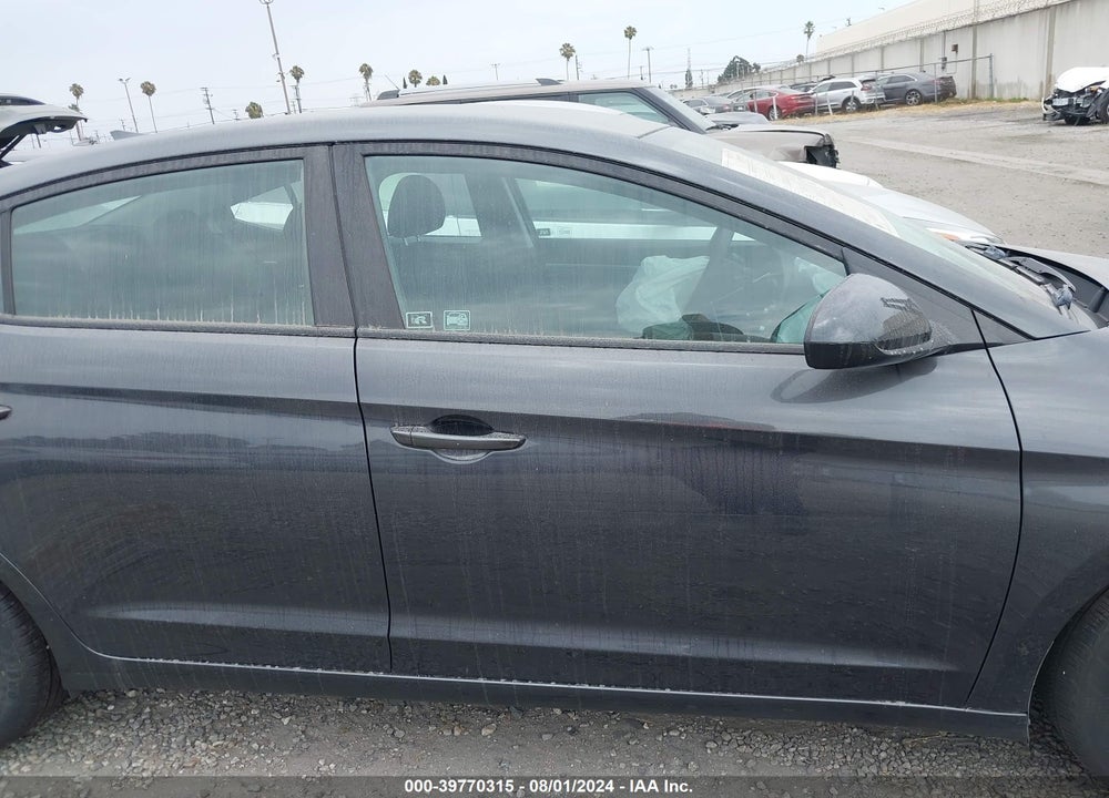 2020 HYUNDAI ELANTRA SEL VIN: 5NPD84LF8LH569526