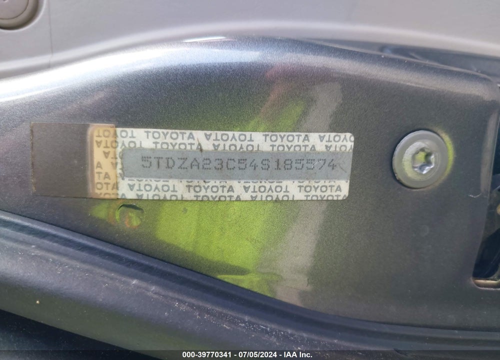 2004 TOYOTA SIENNA CE VIN: 5TDZA23C54S185574