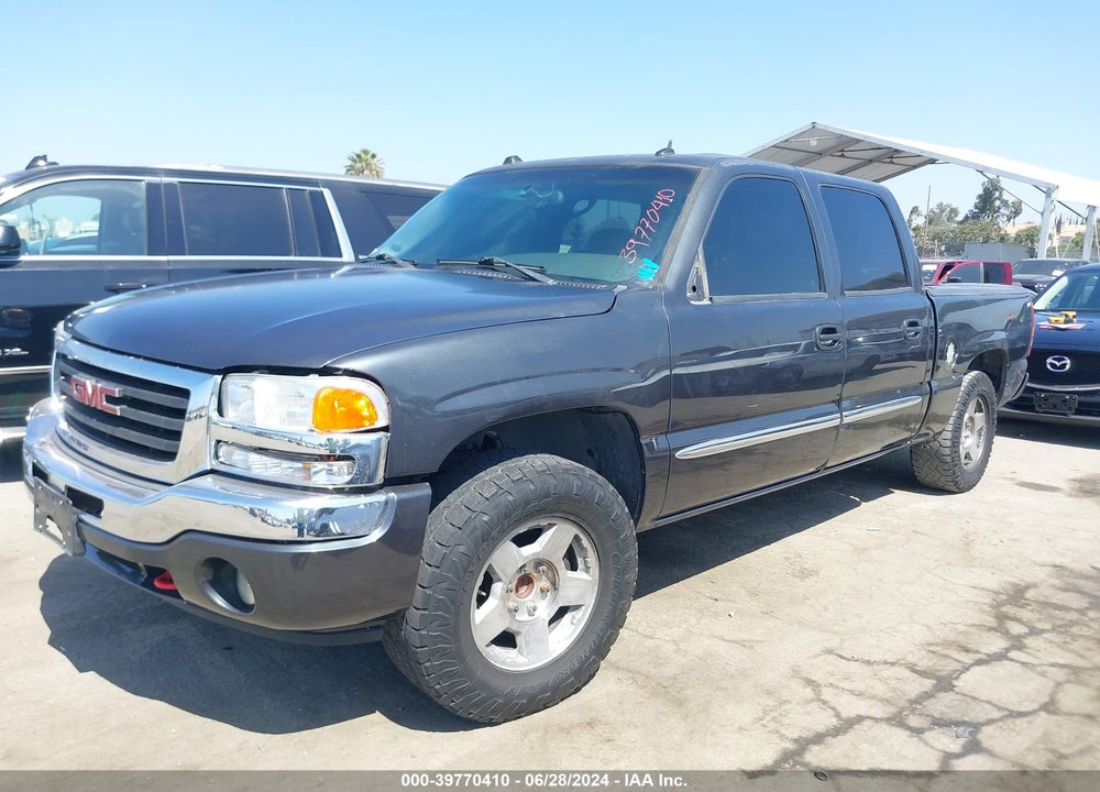 2005 GMC SIERRA 1500 SLT VIN: 2GTEC13T751134802