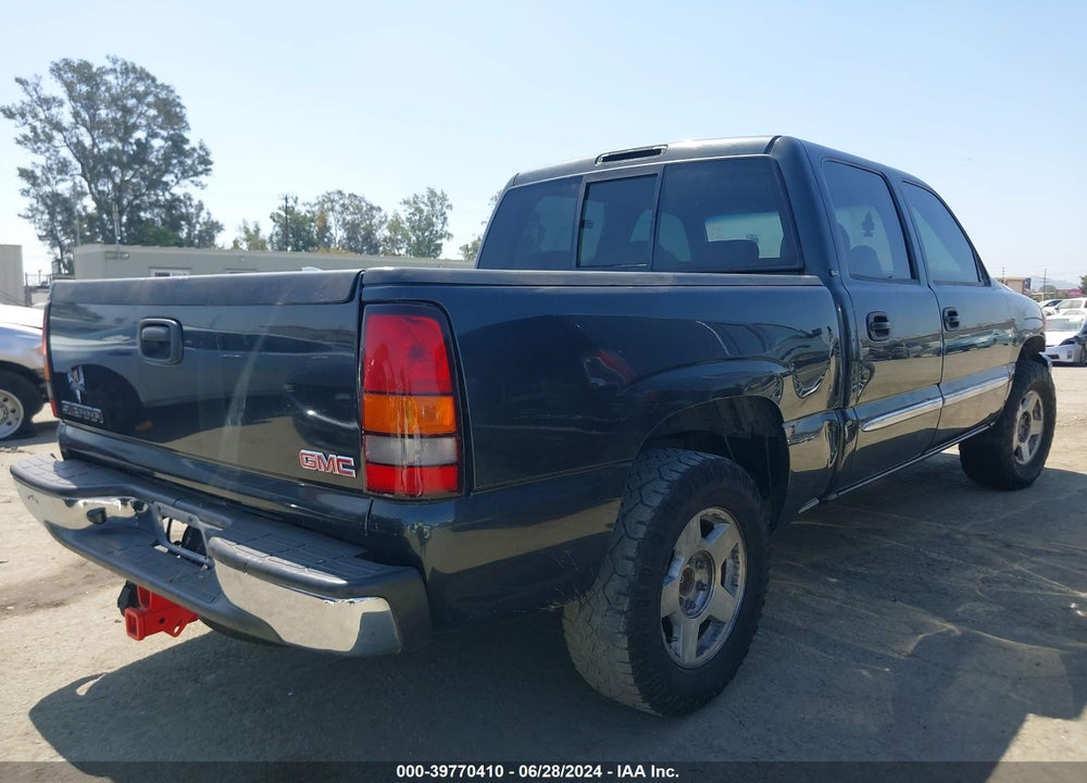 2005 GMC SIERRA 1500 SLT VIN: 2GTEC13T751134802