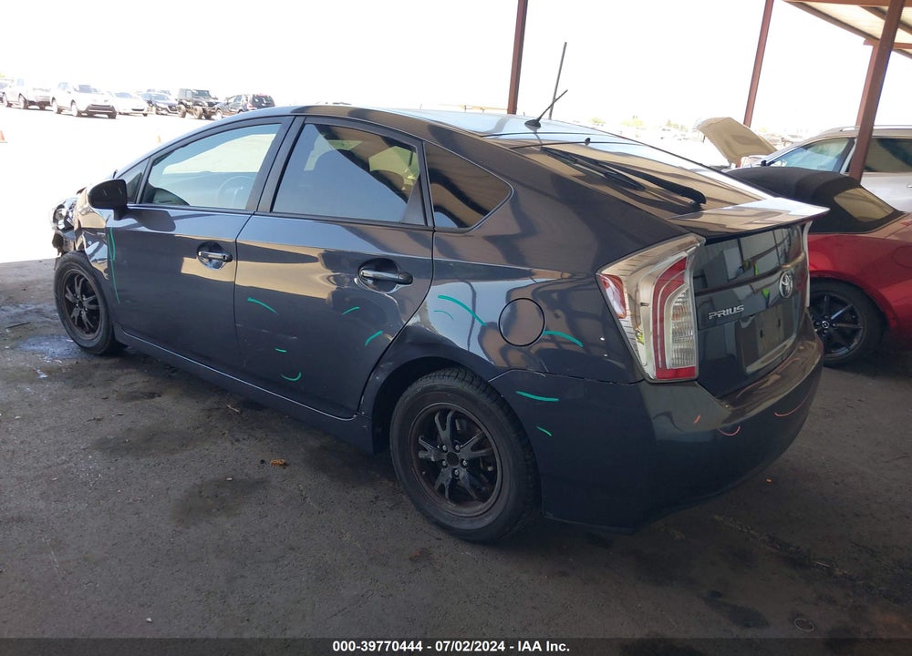 2015 TOYOTA PRIUS TWO VIN: JTDKN3DUXF2000206